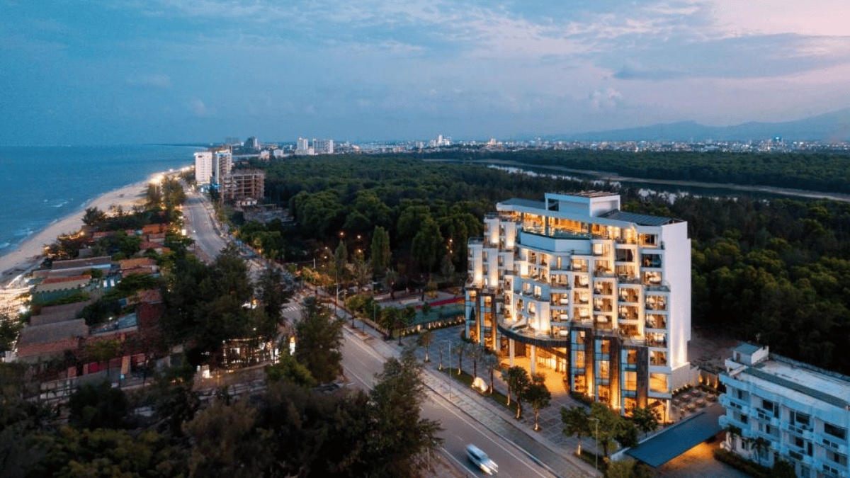 Dong Hoi hotels sea view