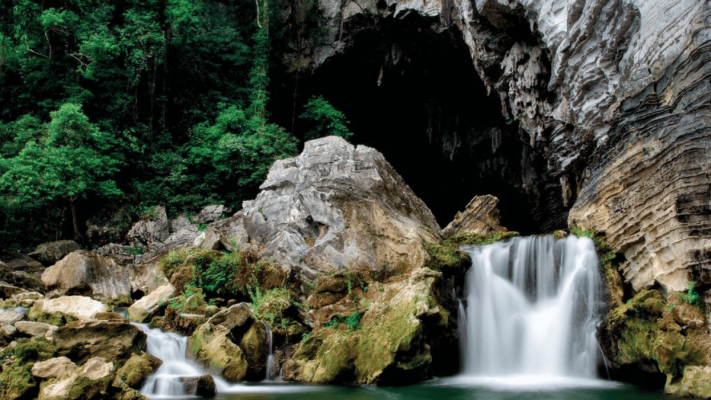 The amazing world of Tu Lan caves, Quang Binh