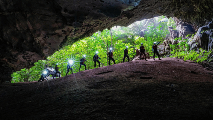 The beauty inside Tu Lan caves