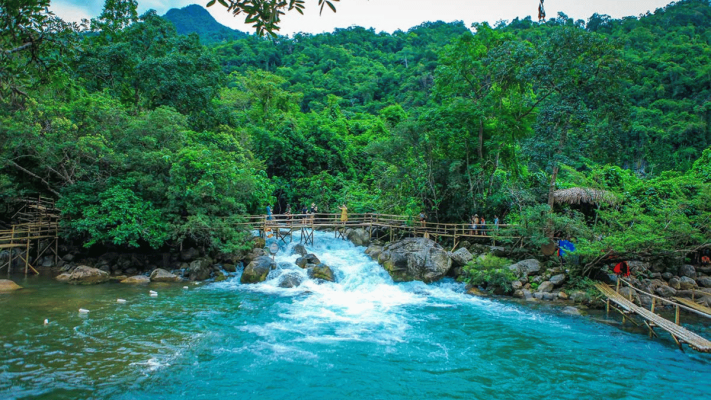 The best time to travel to Mooc Spring