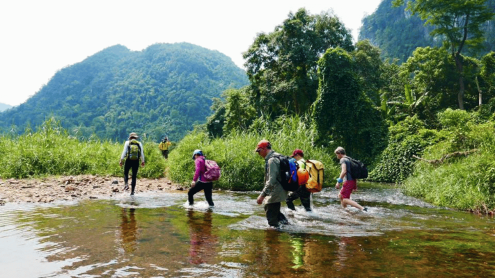 trekking hang en cave
