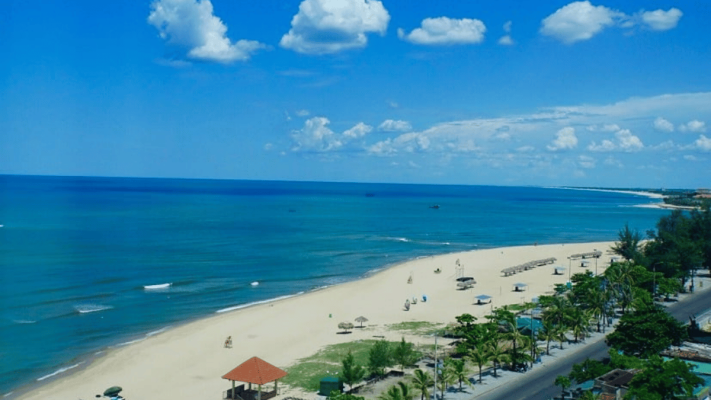 Nhat Le Beach