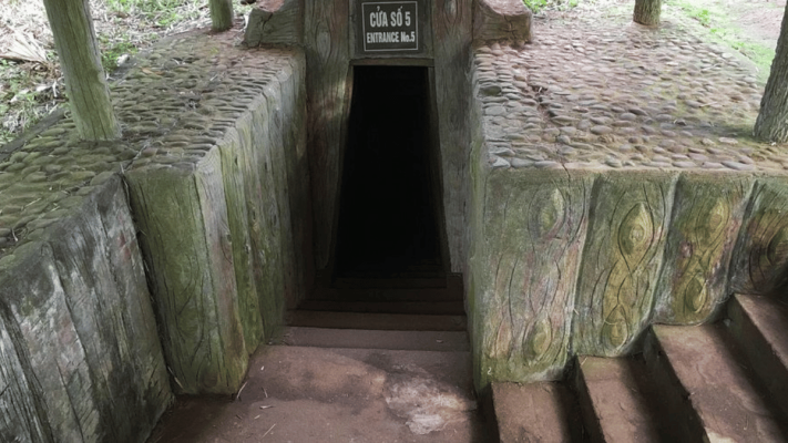 Vinh Moc tunnels 