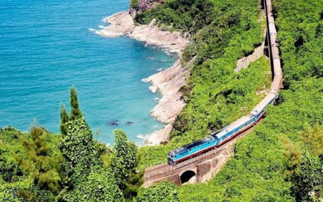 train from phong nha to da nang