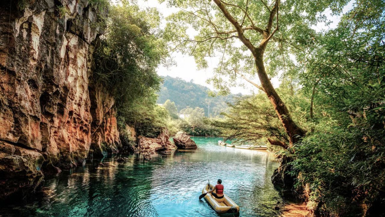 Best Time to Visit Phong Nha Caves Without a Tour