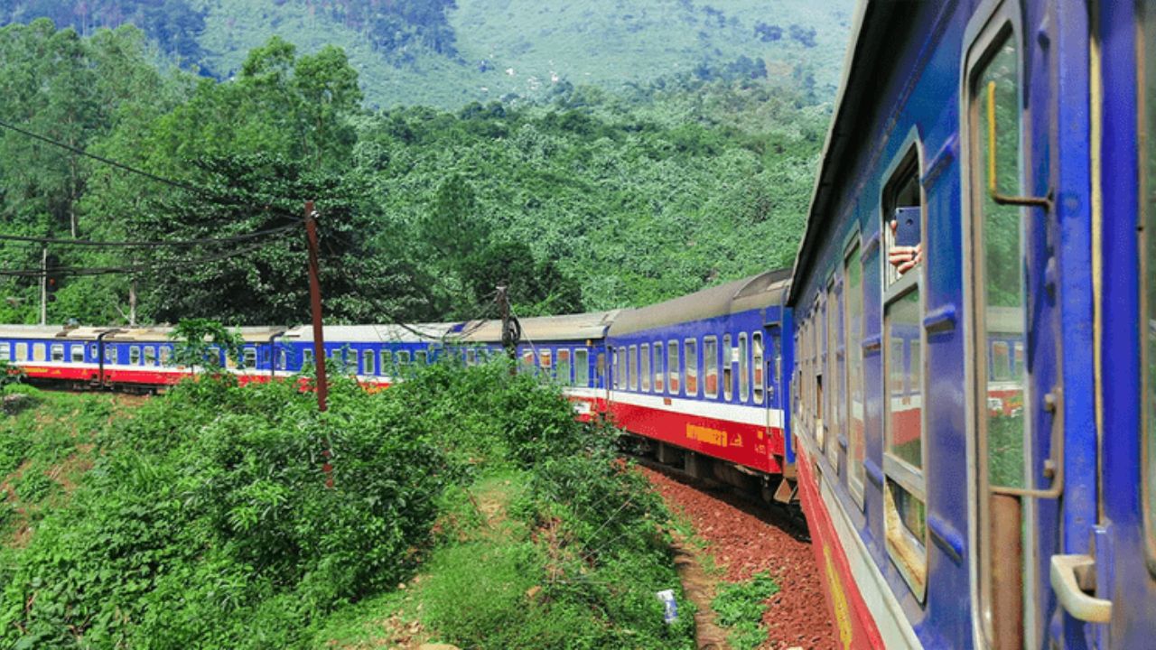 Hanoi Phong Nha by train