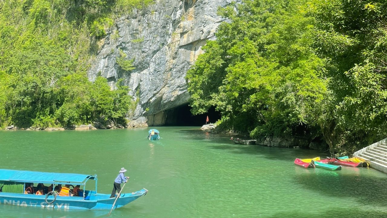 Phong Nha Cave Without a Tour