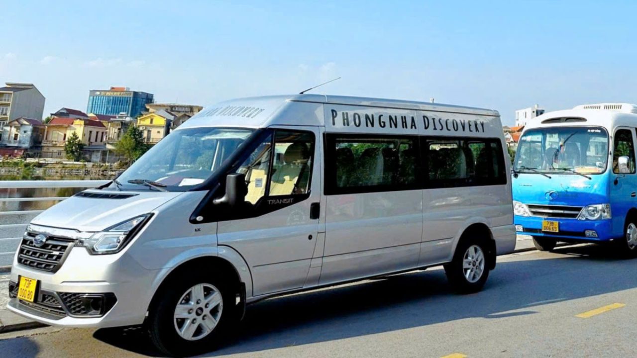 Shuttle bus in Phong Nha