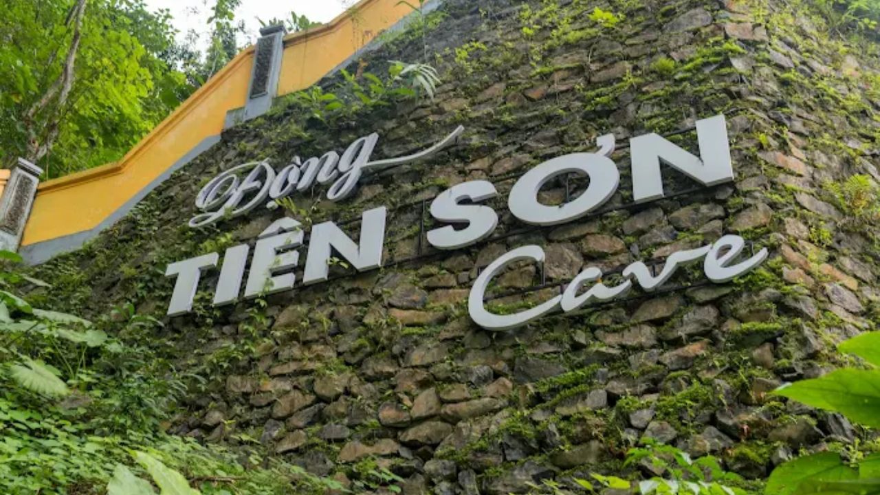 Tien Son Cave Without a Tour