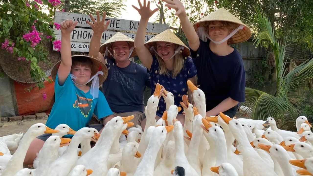 Feeding and Duck Massages at The Duck Stop
