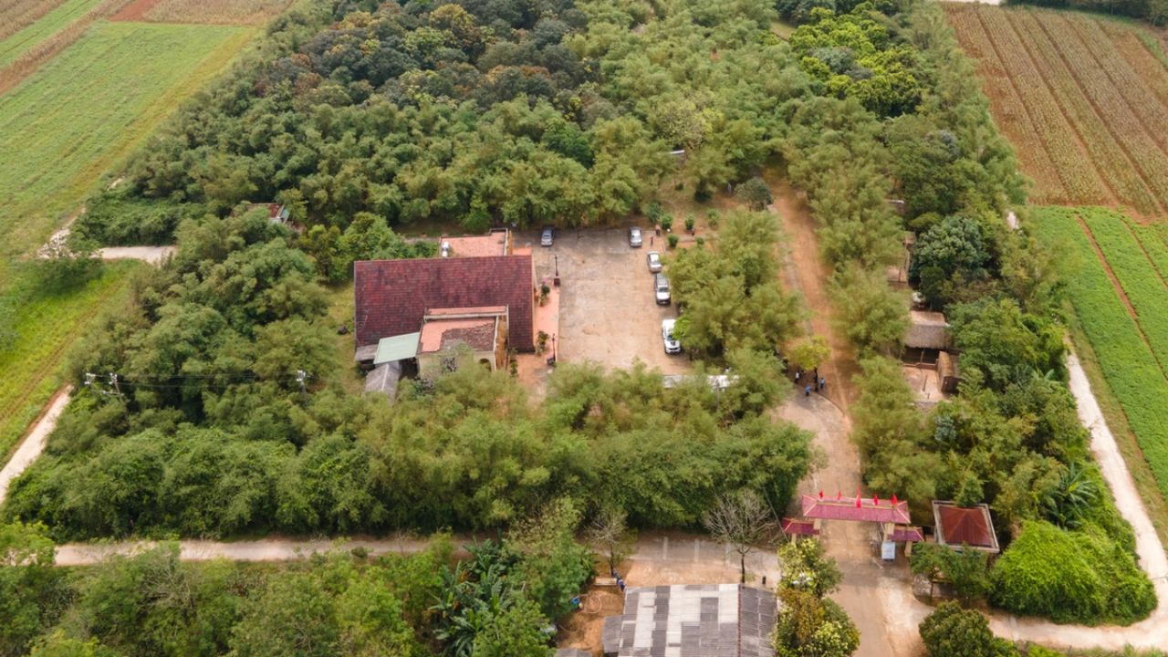 How to Get to the Vinh Moc Tunnels
