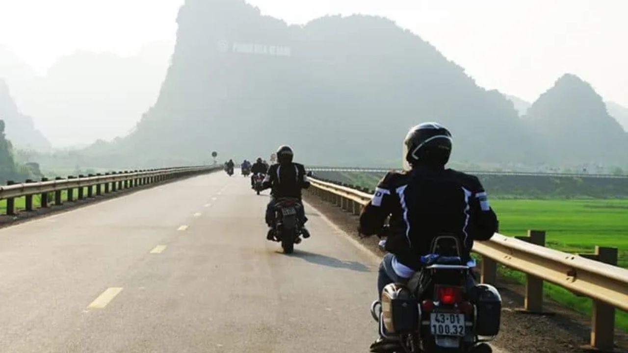 Riding motorbike to Phong Nha from Hue